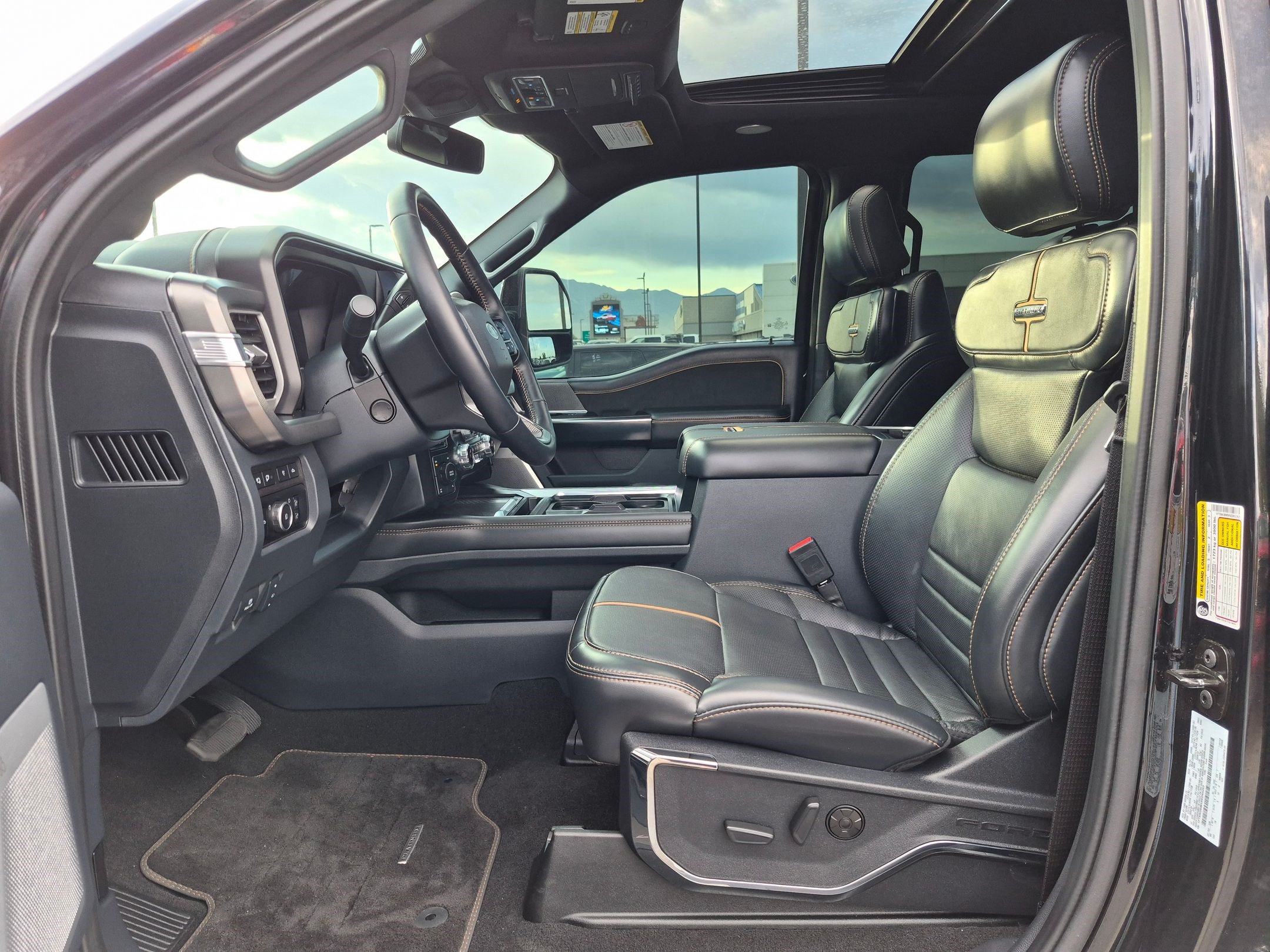 Used 2024 Ford F350 Platinum AWD/4WD image 18
