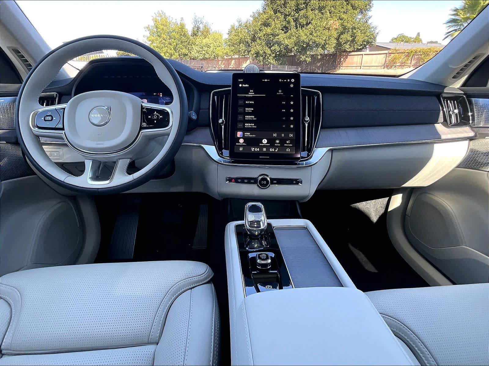 New 2027 Volvo XC90 T8 Ultra AWD/4WD image 7