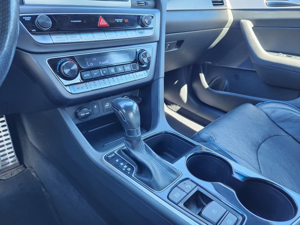 Used 2019 Hyundai Sonata Limited FWD image 17