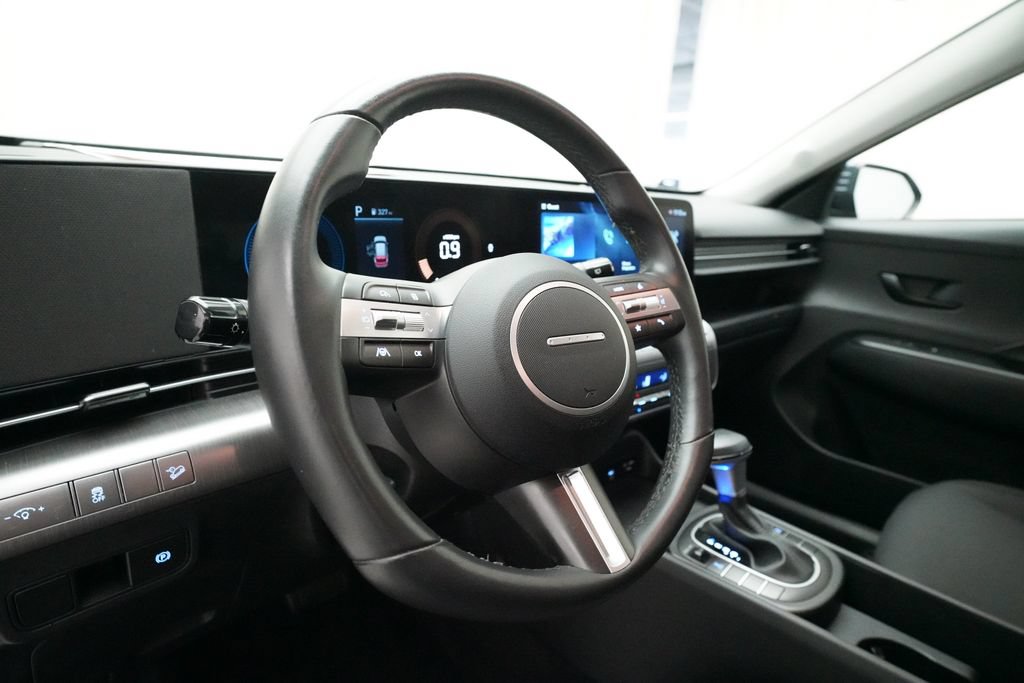 Used 2025 Hyundai Kona SEL AWD/4WD image 8