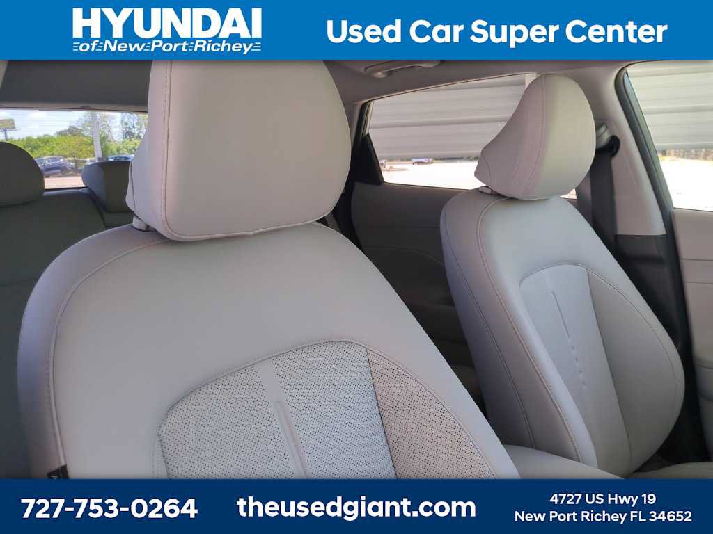 Used 2026 Hyundai Kona Limited FWD image 6