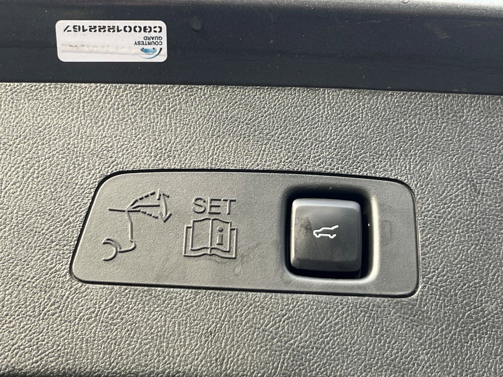 Used 2023 Lincoln Corsair FWD image 14