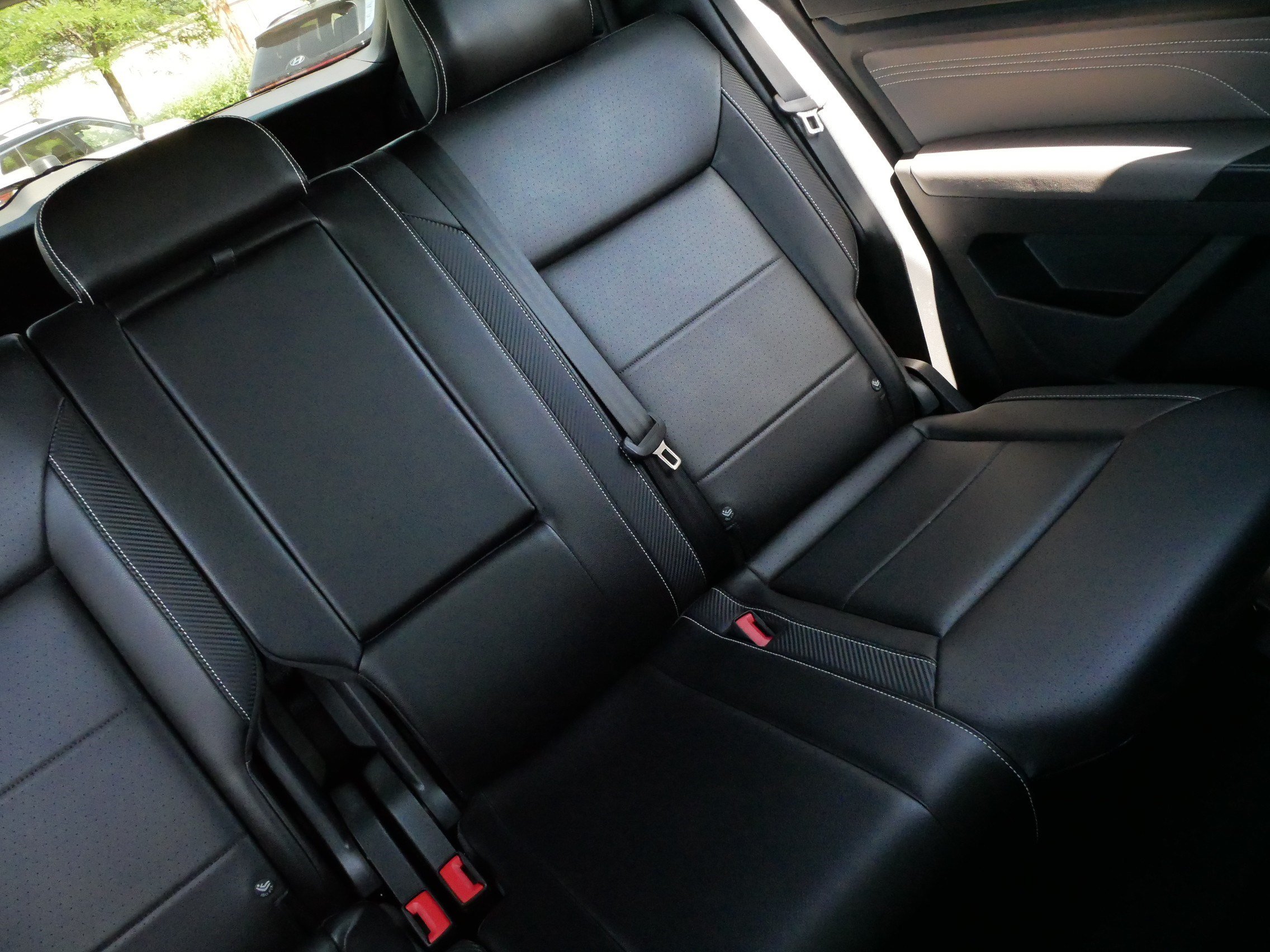Certified 2023 Volkswagen Atlas Cross Sport SE w/ Panoramic Sunroof Package AWD/4WD image 7