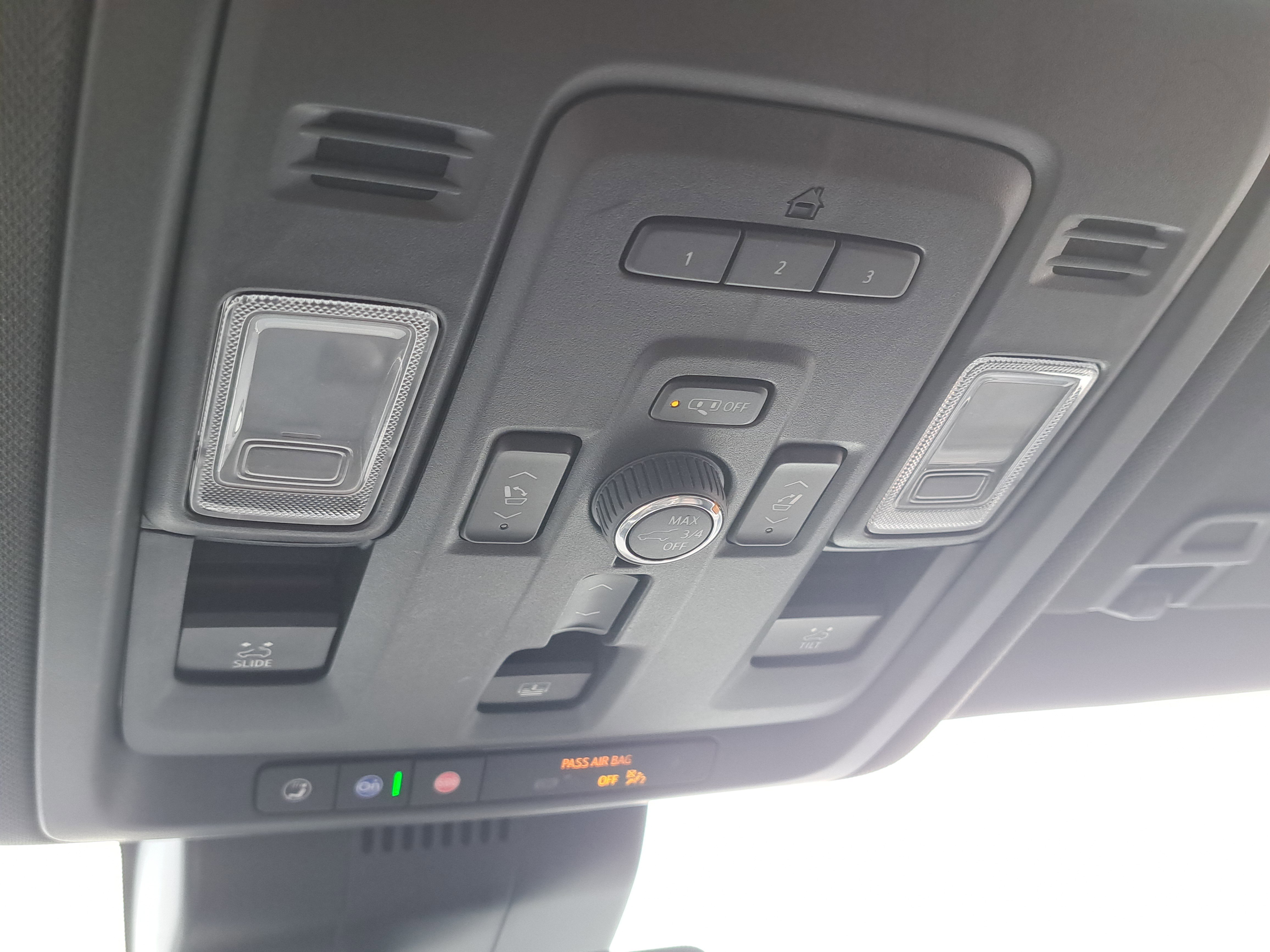 Used 2024 GMC Yukon AT4 w/ Technology Package image 26