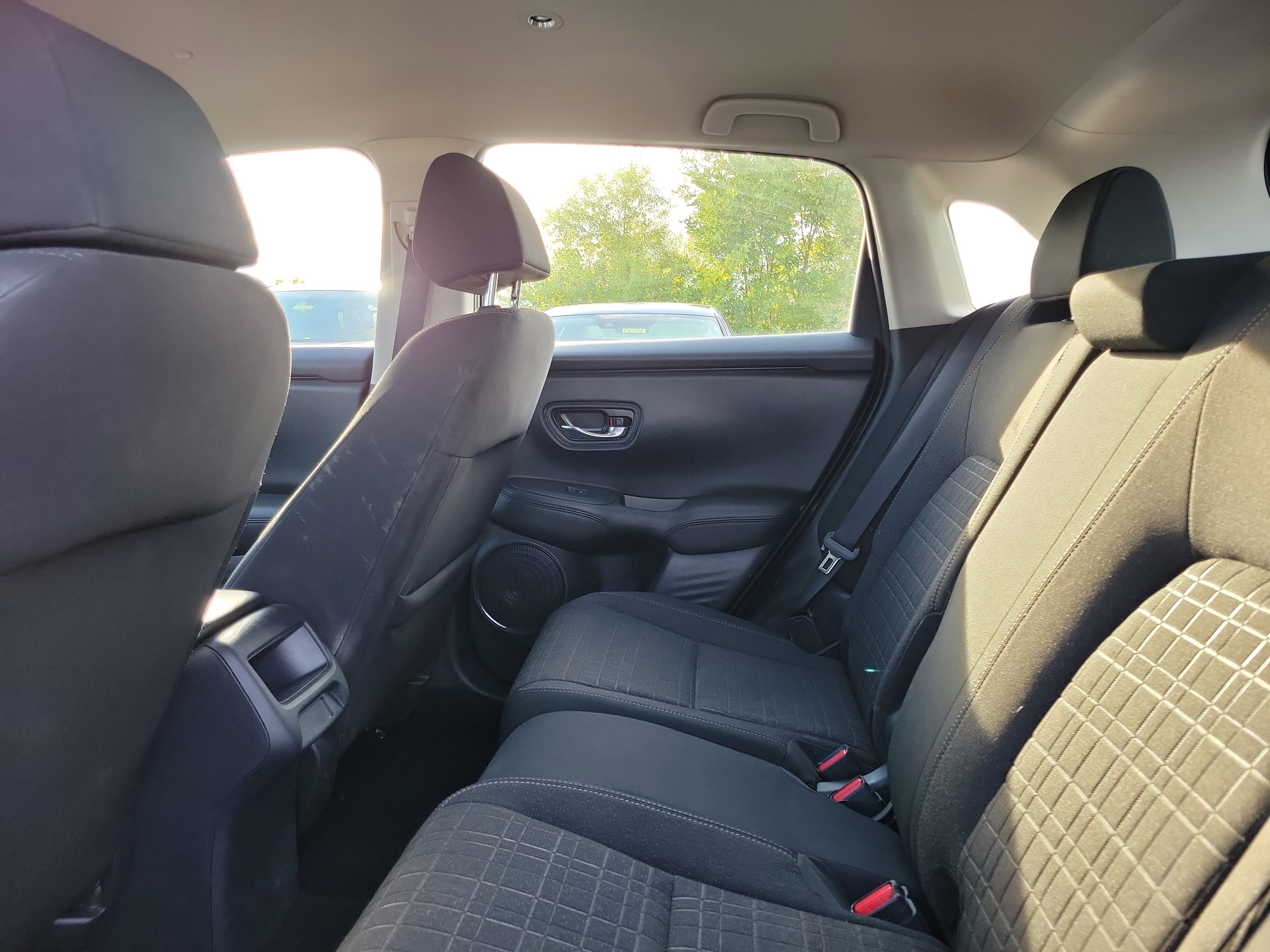 Used 2024 Honda HR-V LX image 11