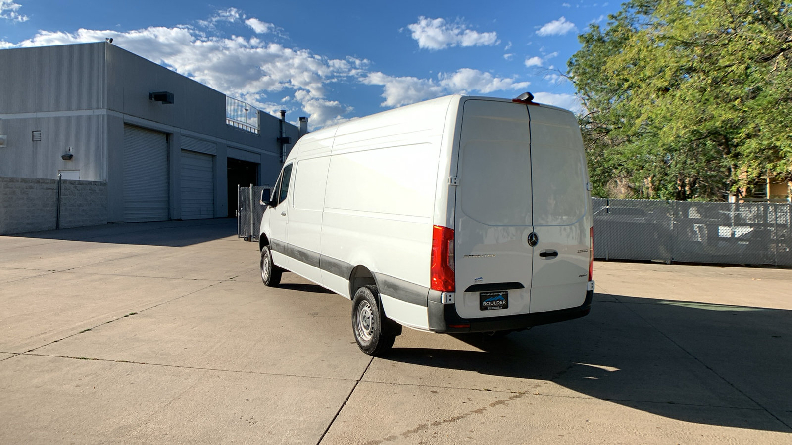 Used 2024 Mercedes-Benz Sprinter 2500 image 3
