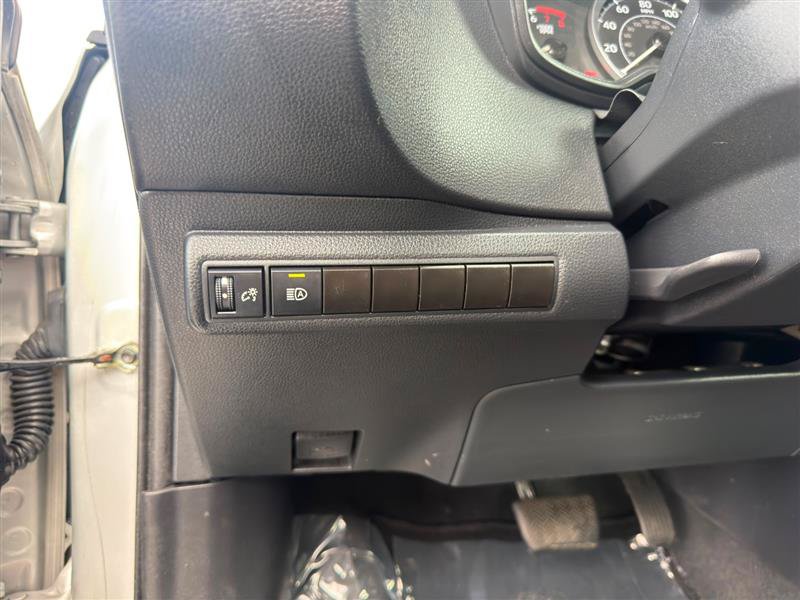 Used 2022 Toyota Corolla LE FWD image 11