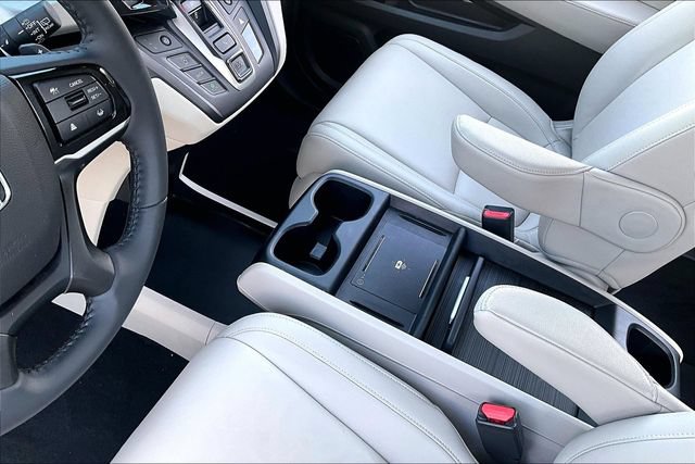 Used 2025 Honda Odyssey EX-L image 16