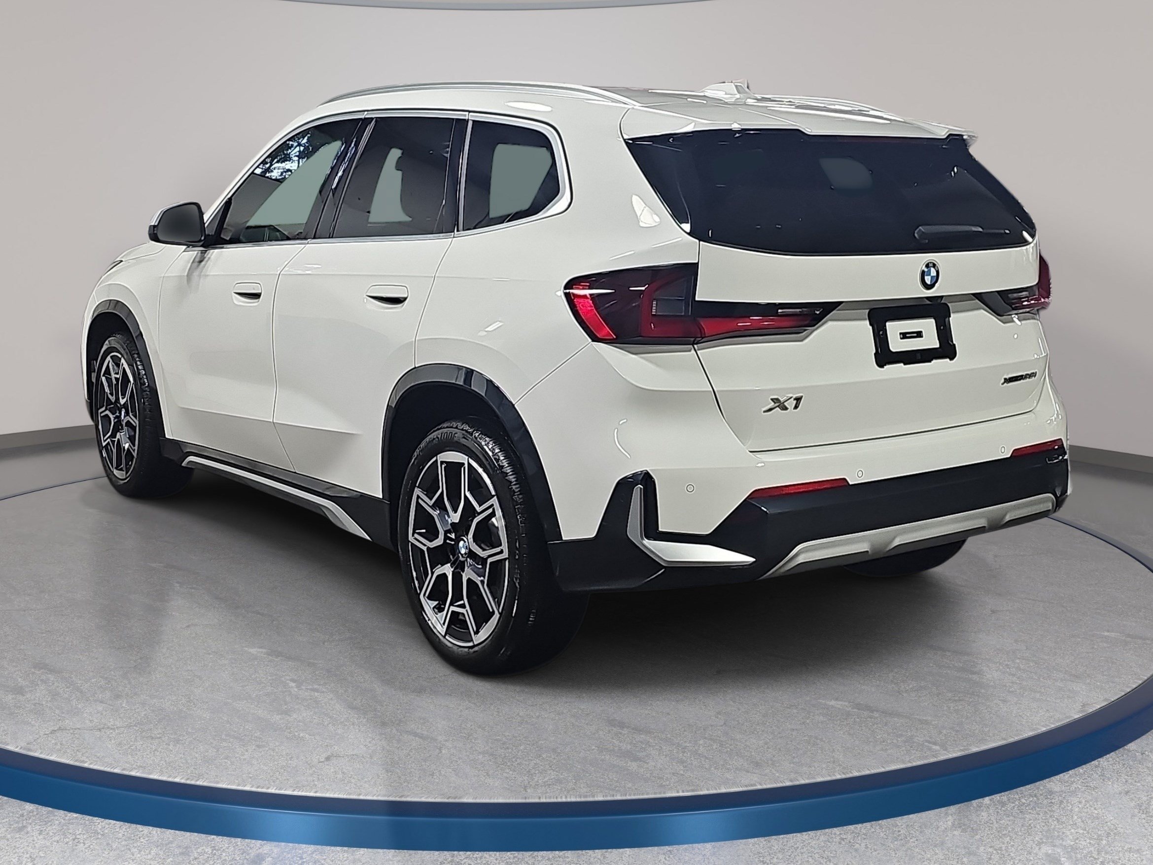 Certified 2023 BMW X1 xDrive28i w/ Premium Package AWD/4WD image 8