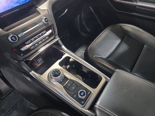 Used 2020 Ford Explorer XLT w/ Equipment Group 202A image 27