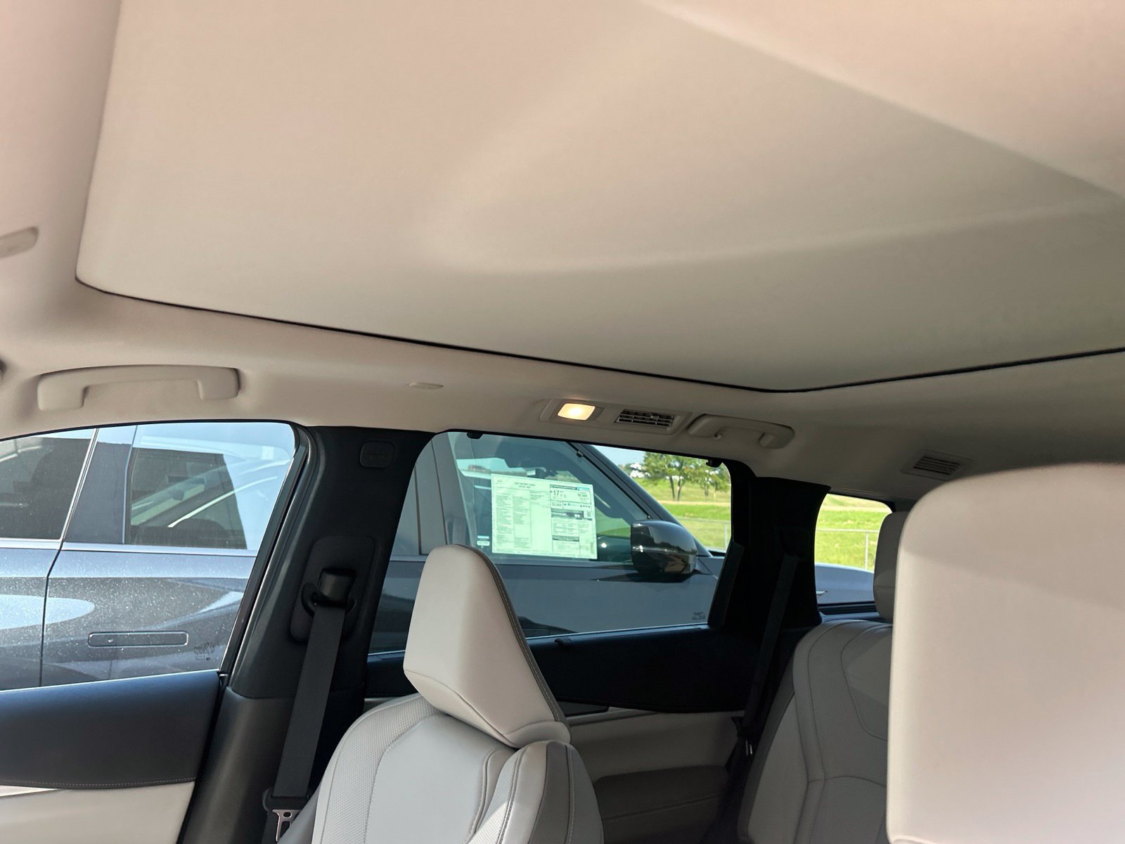 Certified 2026 INFINITI QX60 Luxe w/ Cargo Package AWD/4WD image 6