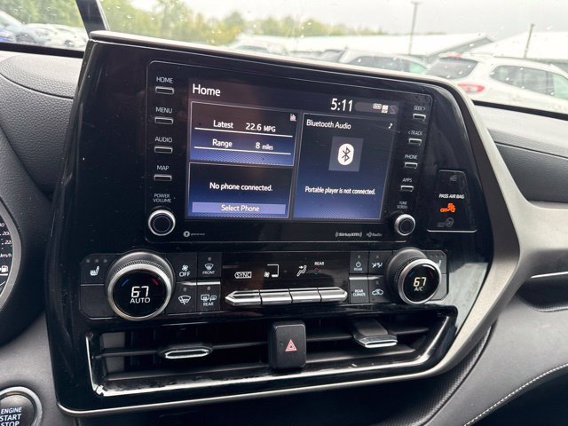 Used 2021 Toyota Highlander XLE AWD/4WD image 20