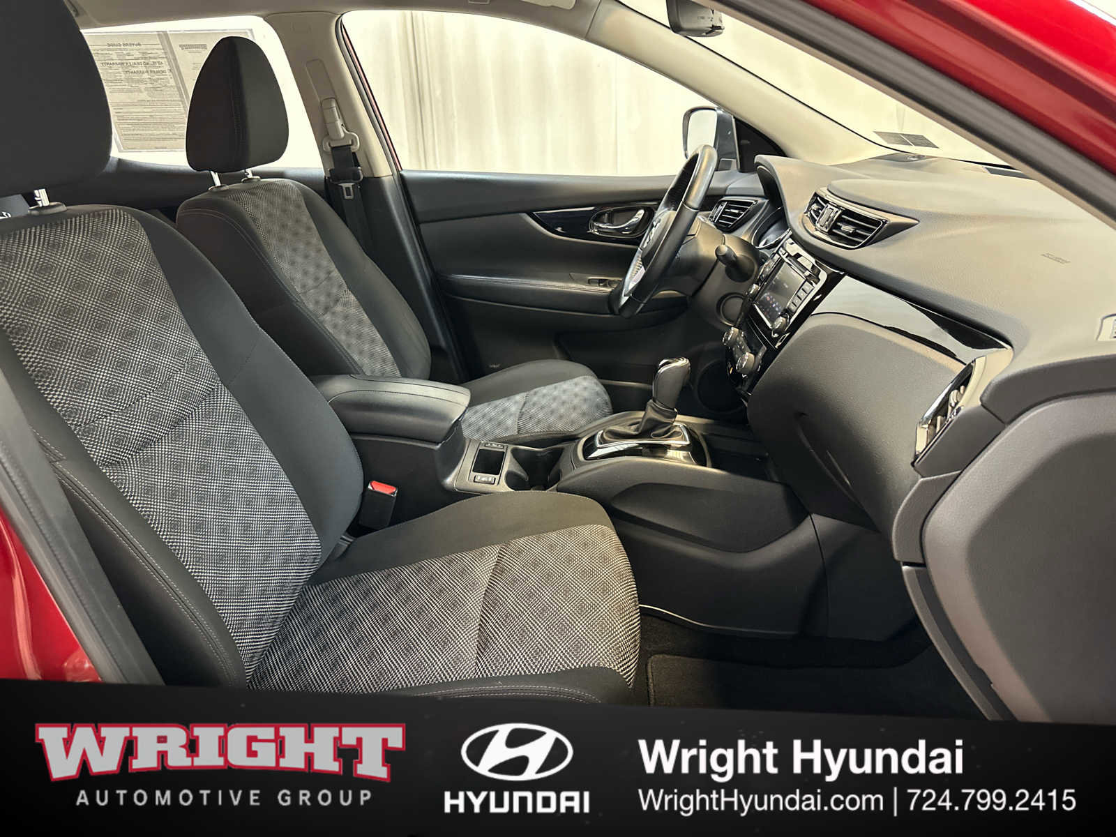 Used 2021 Nissan Rogue Sport SV AWD/4WD image 18