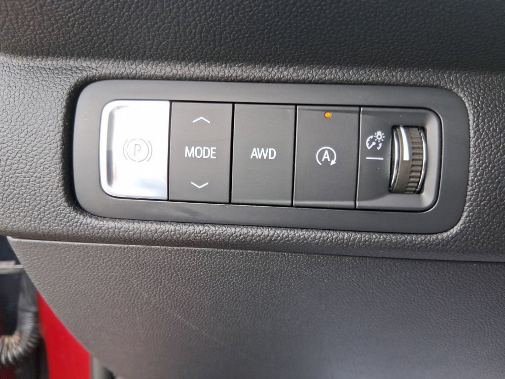 Used 2024 Chevrolet Traverse LT AWD/4WD image 17