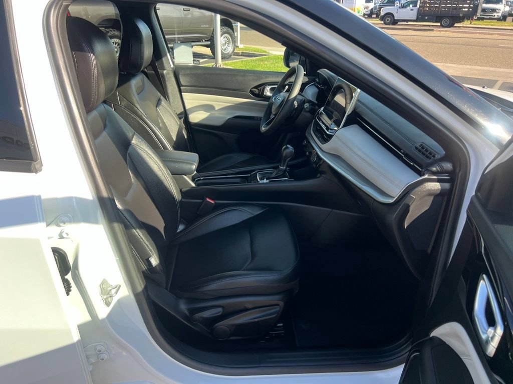 Used 2025 Jeep Compass Limited AWD/4WD image 26