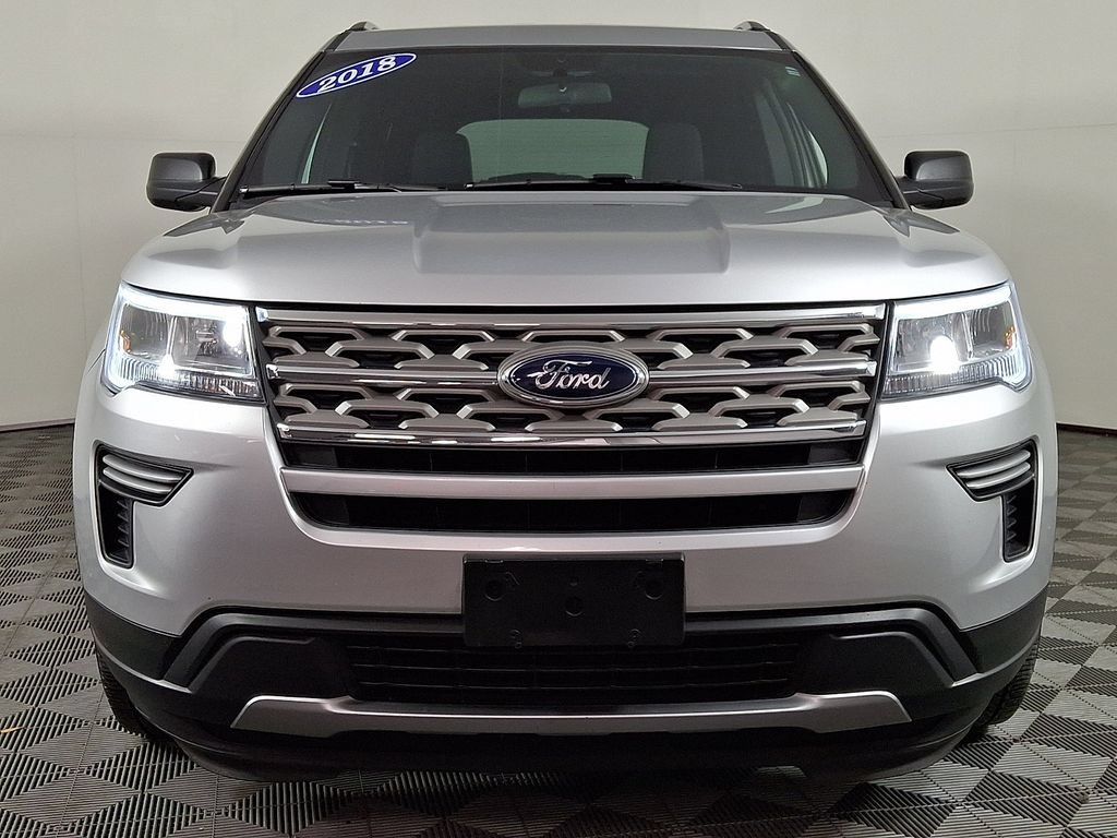 Used 2018 Ford Explorer XLT FWD image 5