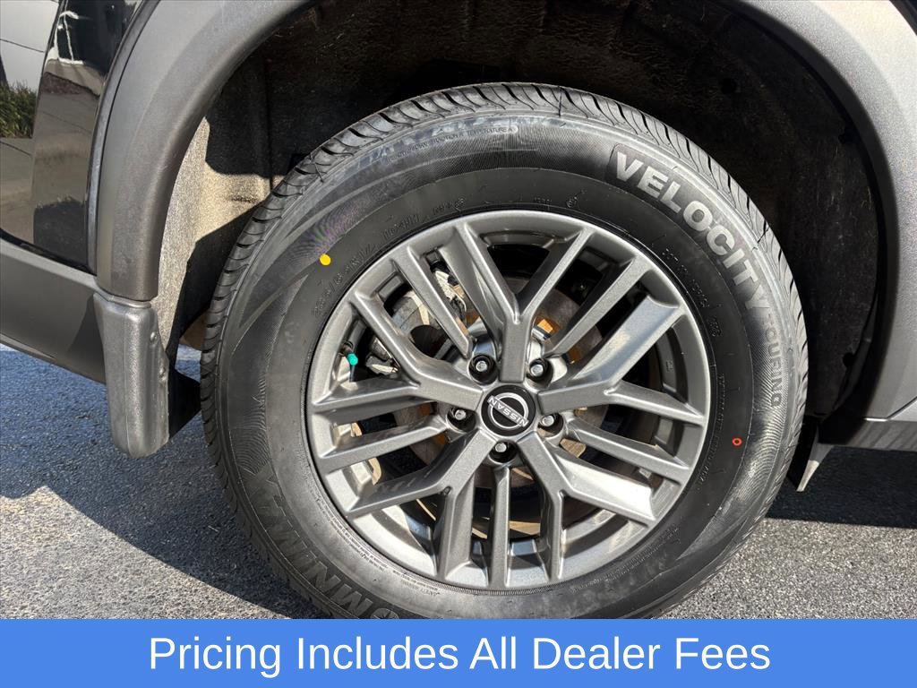 Used 2023 Nissan Rogue S FWD image 27