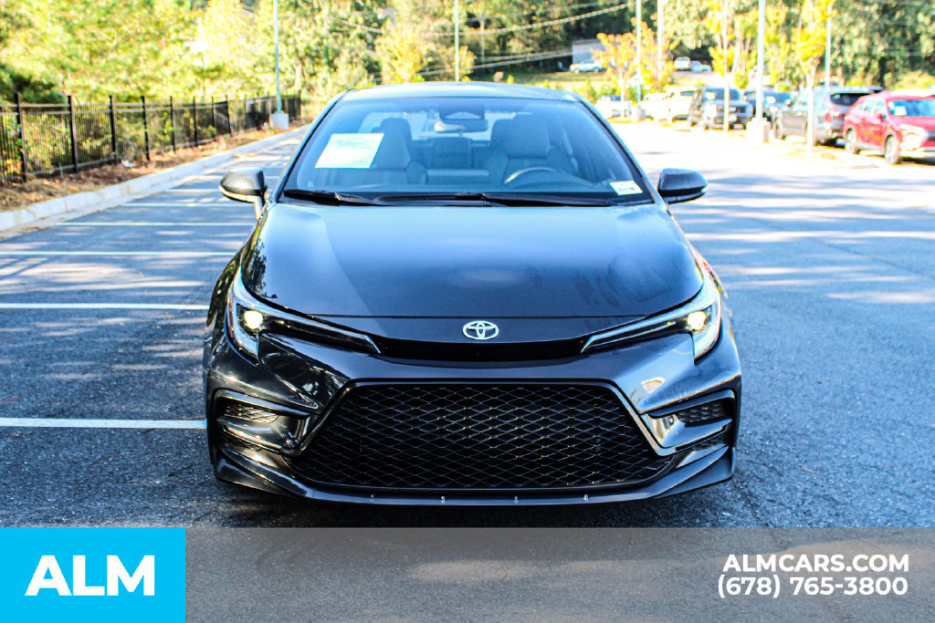 Used 2025 Toyota Corolla SE w/ Convenience Package FWD image 9