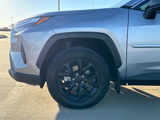 Used 2024 Toyota RAV4 LE image 5