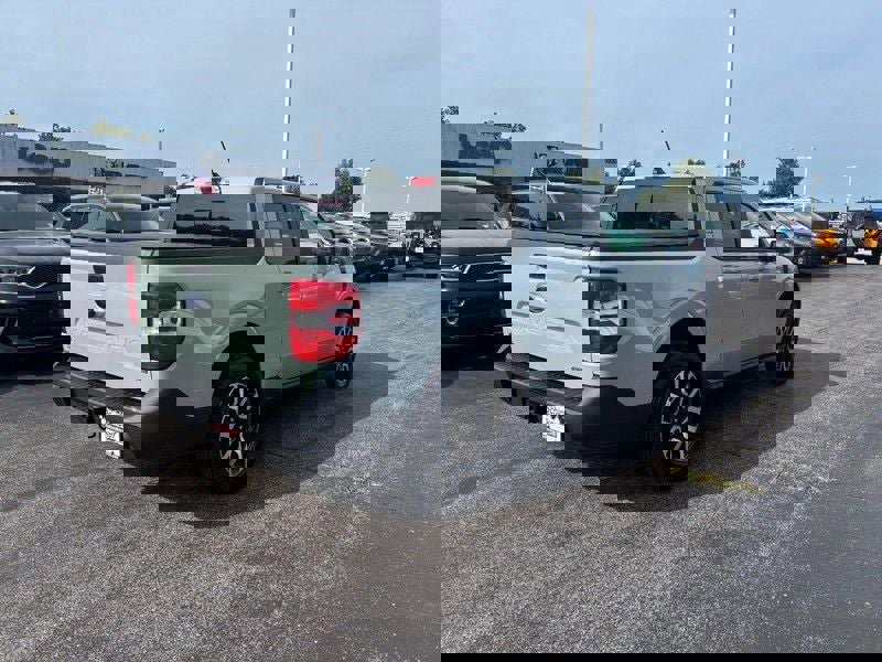 Used 2023 Ford Maverick Lariat w/ Lariat Luxury Package image 3