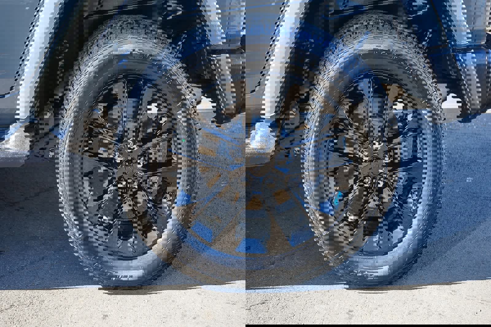 Used 2023 Jeep Wrangler Sahara w/ Safety Group image 10