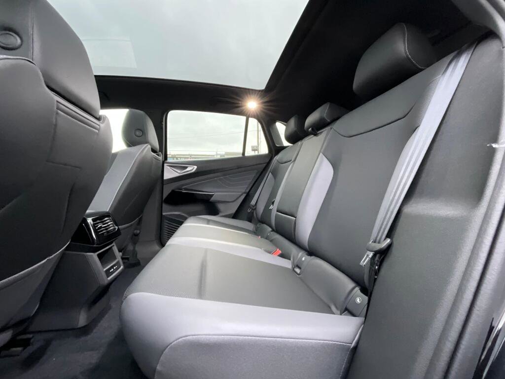 New 2026 Volkswagen ID.4 Pro S image 14