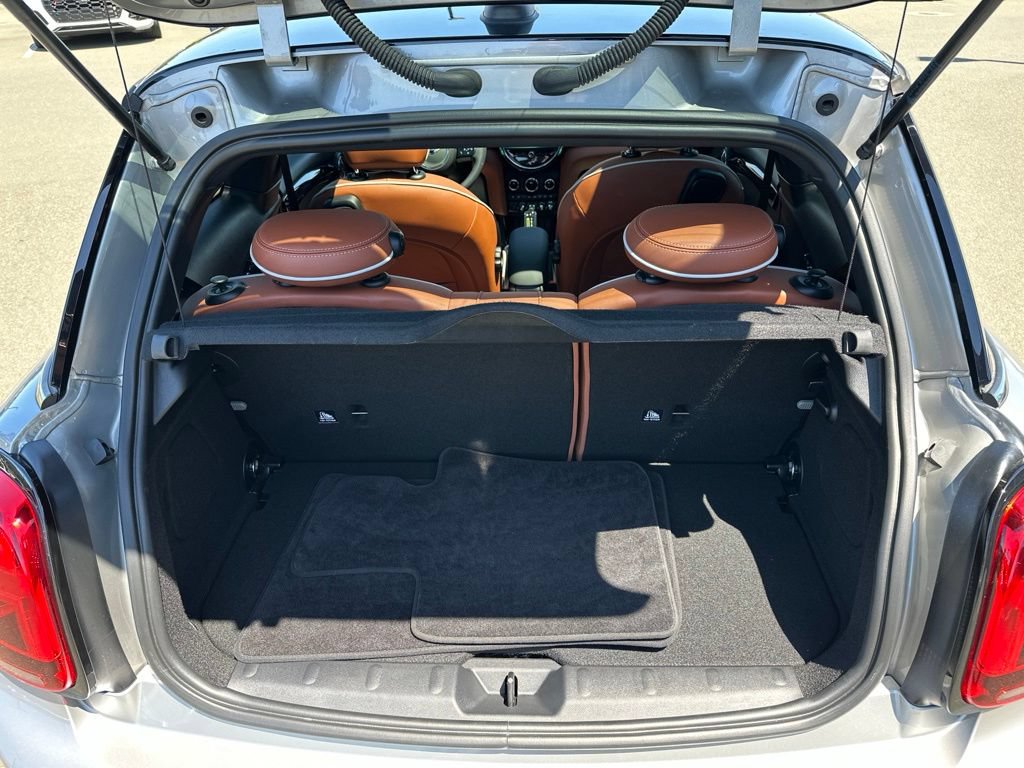 Used 2024 MINI Cooper SE w/ Signature Upholstery Package FWD image 5