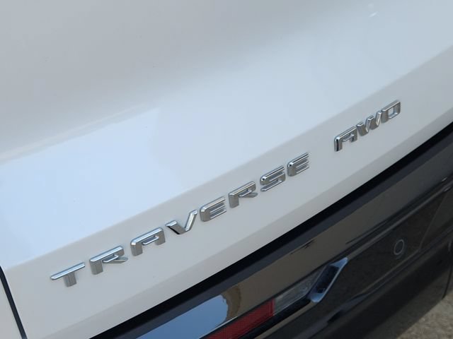 Used 2025 Chevrolet Traverse High Country AWD/4WD image 9