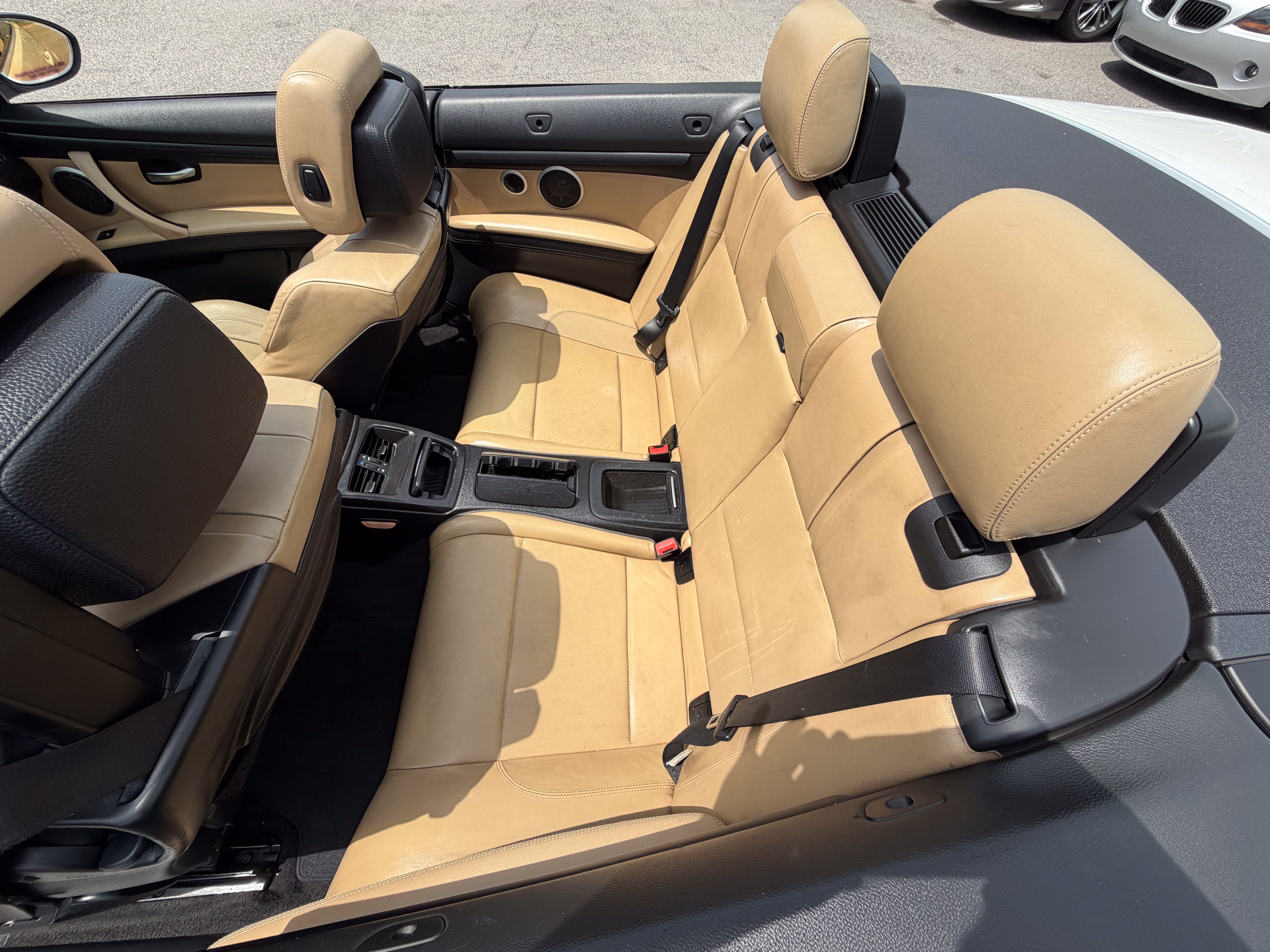Used 2011 BMW M3 Convertible RWD image 31