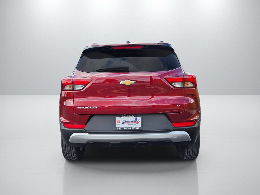 Used 2025 Chevrolet TrailBlazer LT FWD image 6