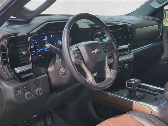 Used 2023 Chevrolet Silverado 1500 High Country w/ High Country Premium Package AWD/4WD image 10