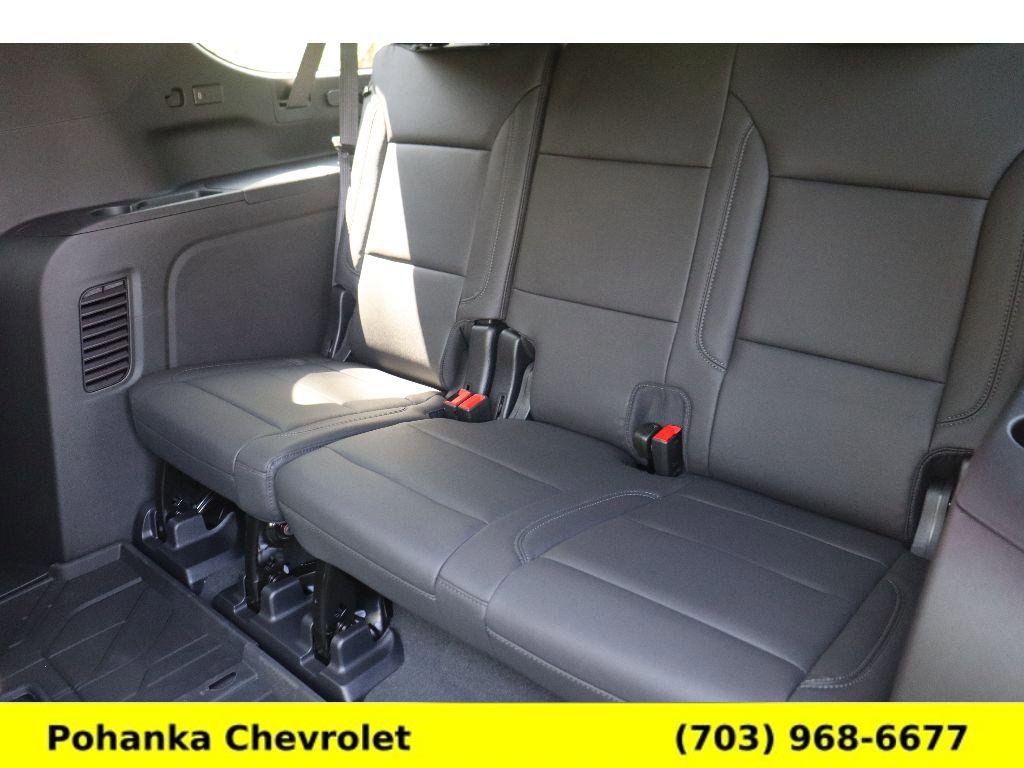 New 2026 Chevrolet Suburban Z71 image 32