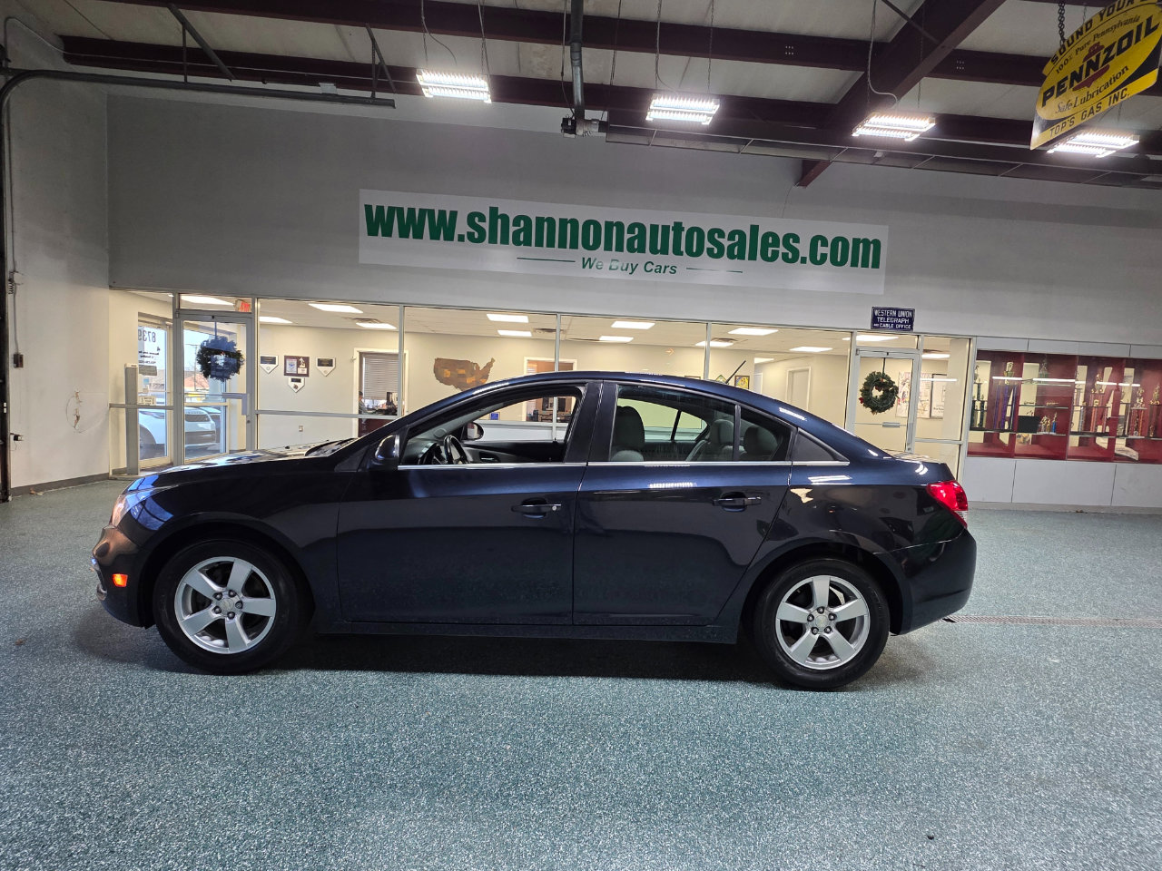 Used 2016 Chevrolet Cruze LT w/ Technology Package image 11