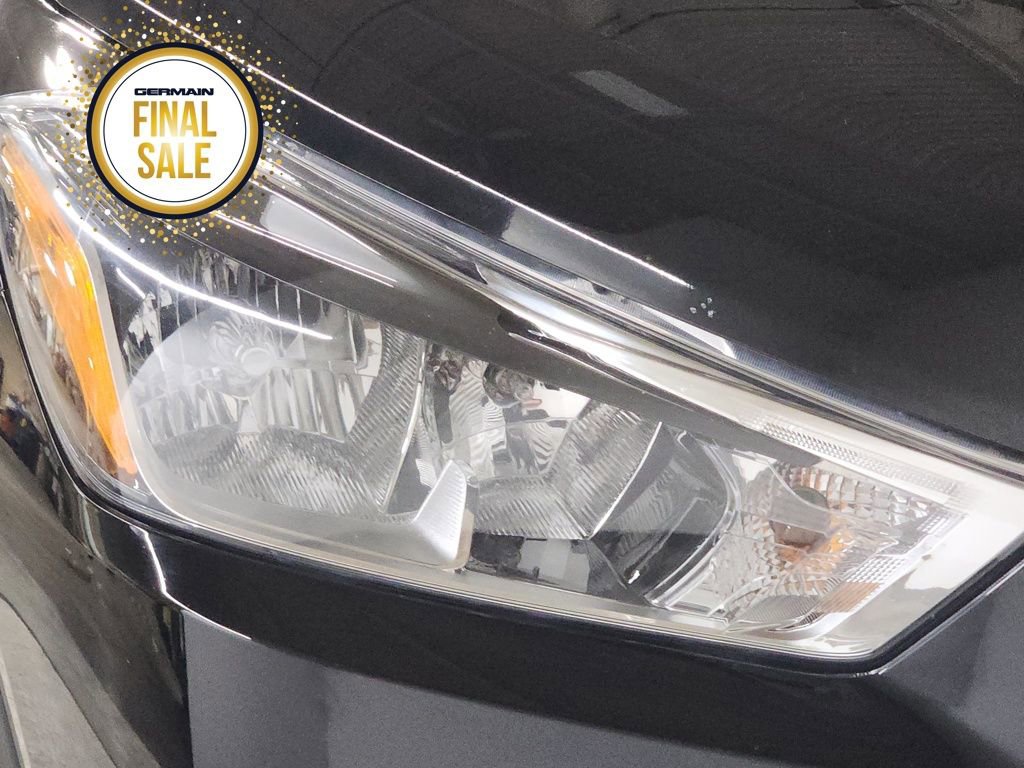 Used 2020 Nissan Kicks SV image 12