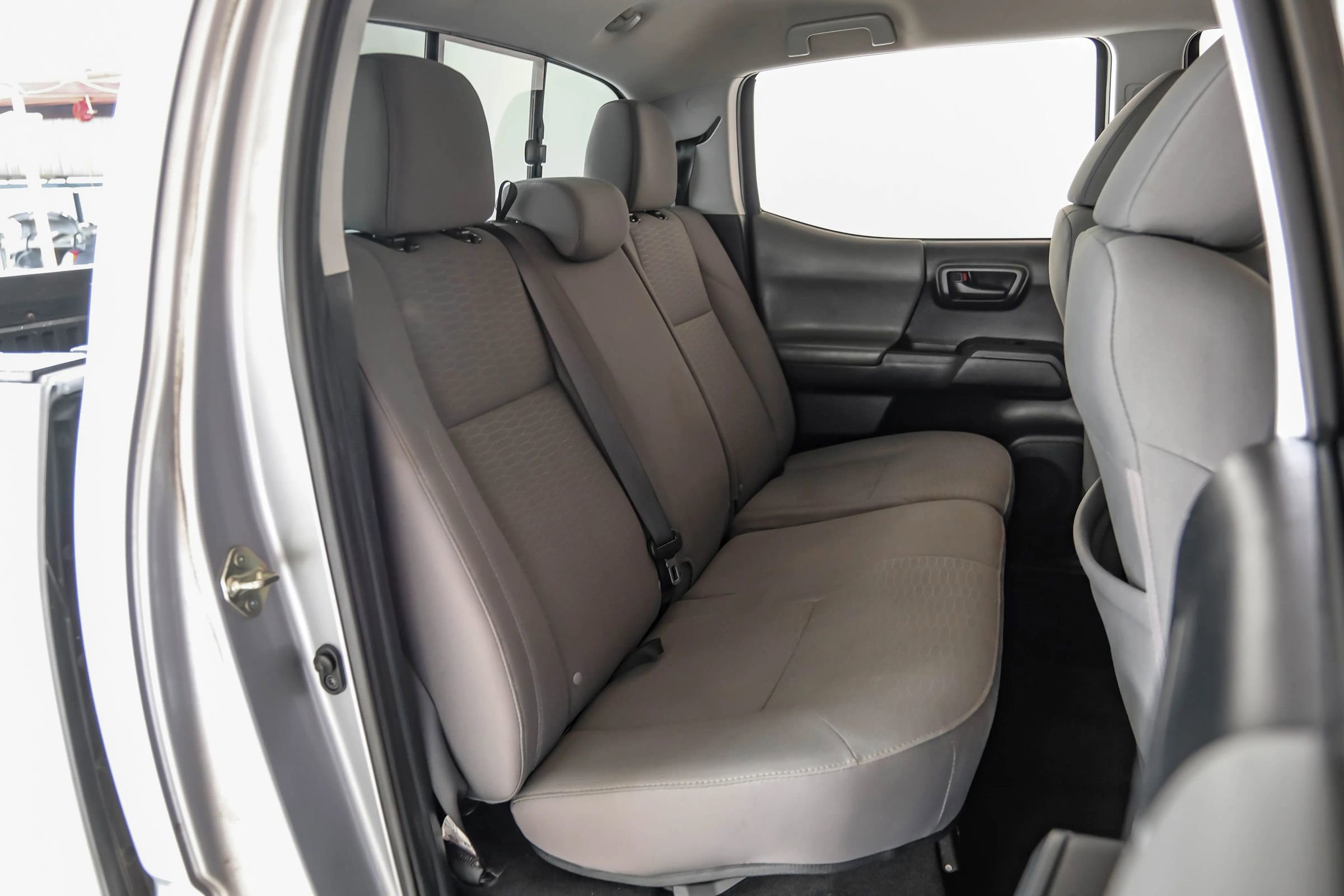 Used 2017 Toyota Tacoma SR w/ SR Convenience Package RWD image 34