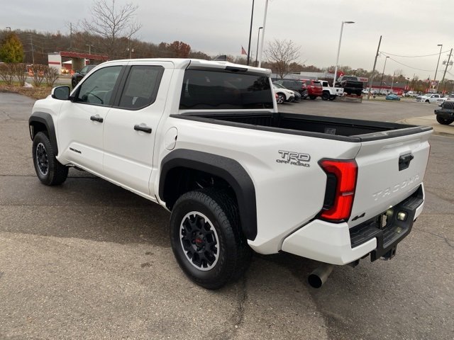 Used 2024 Toyota Tacoma TRD Sport image 8