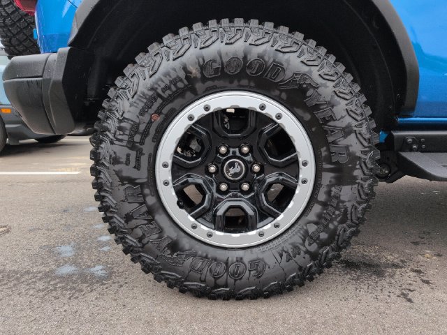 Certified 2024 Ford Bronco Black Diamond w/ Sasquatch Package AWD/4WD image 12