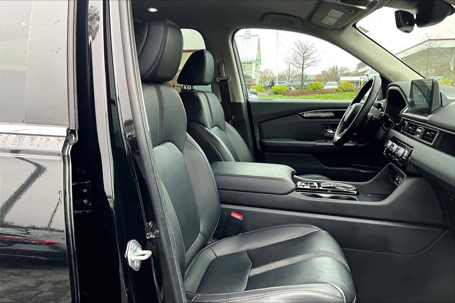 Used 2024 Honda Pilot EX-L image 9