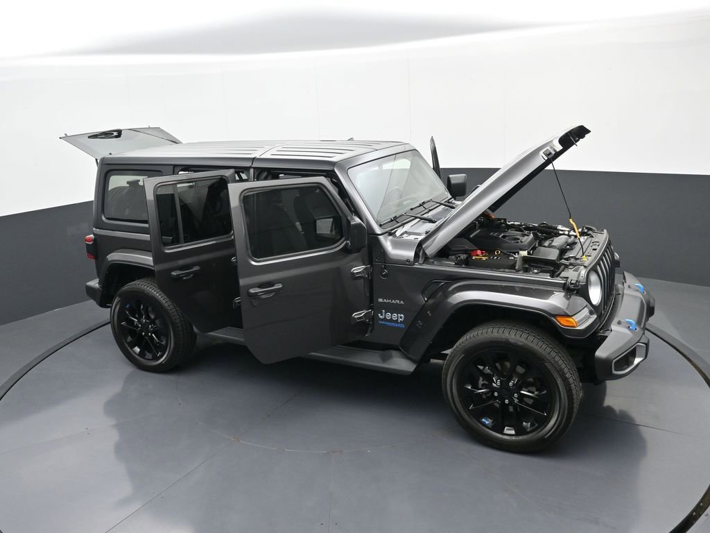Used 2022 Jeep Wrangler Unlimited Sahara w/ Cold Weather Group AWD/4WD image 36