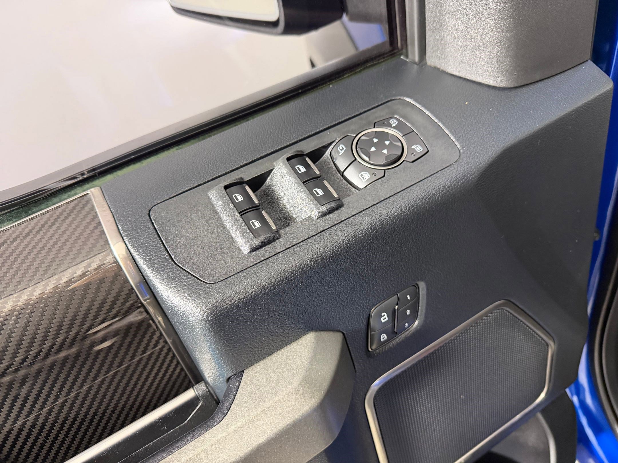 Used 2018 Ford F150 Raptor w/ Equipment Group 802A Luxury AWD/4WD image 11