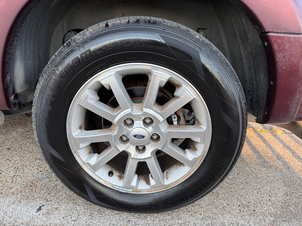 Used 2007 Ford Explorer Sport Trac Limited image 22