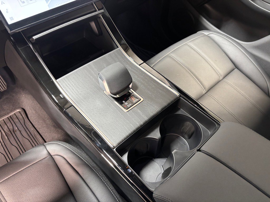 New 2026 Land Rover Range Rover Evoque S image 13