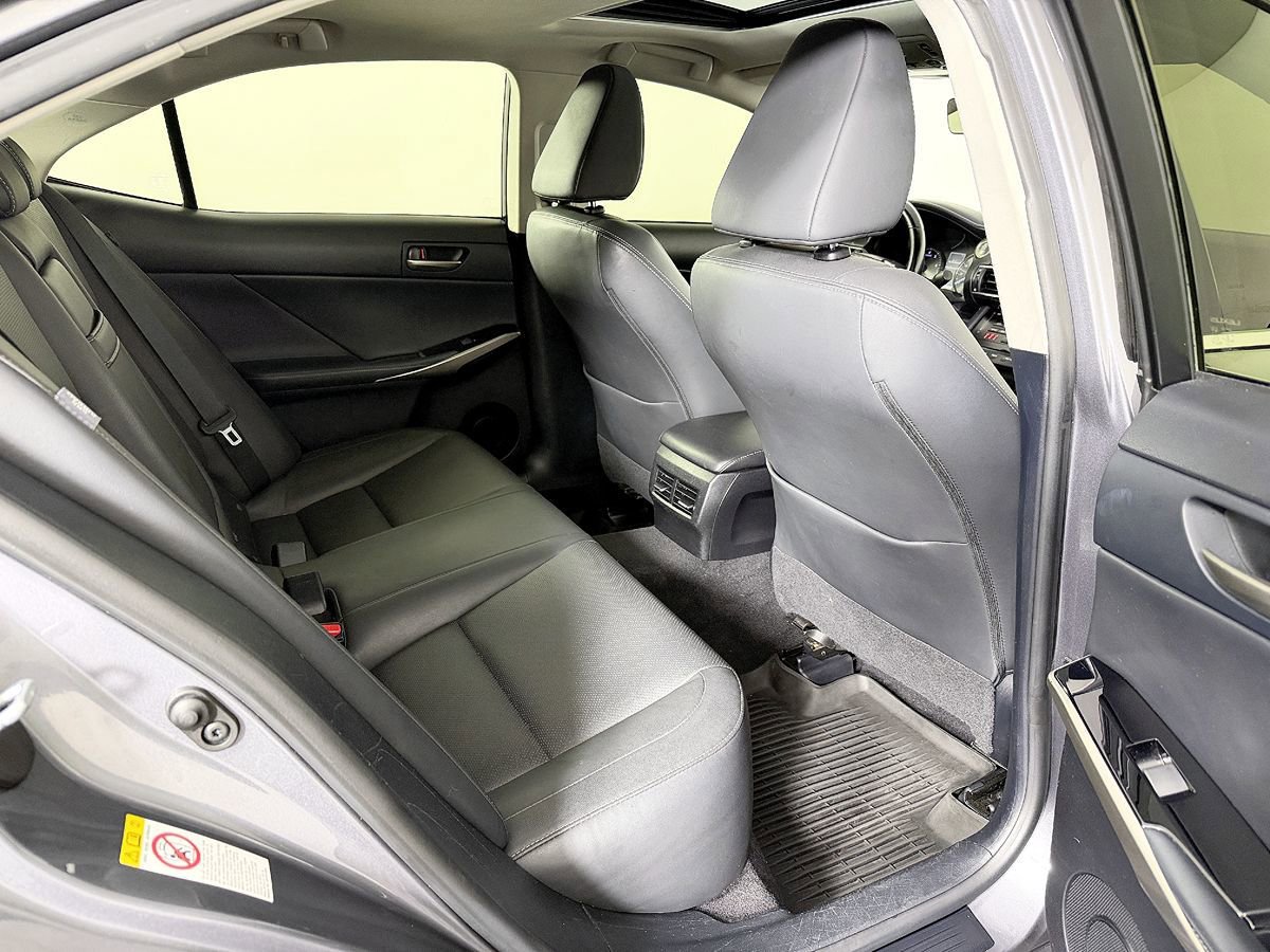 Used 2017 Lexus IS 300 AWD w/ Navigation System Package image 38