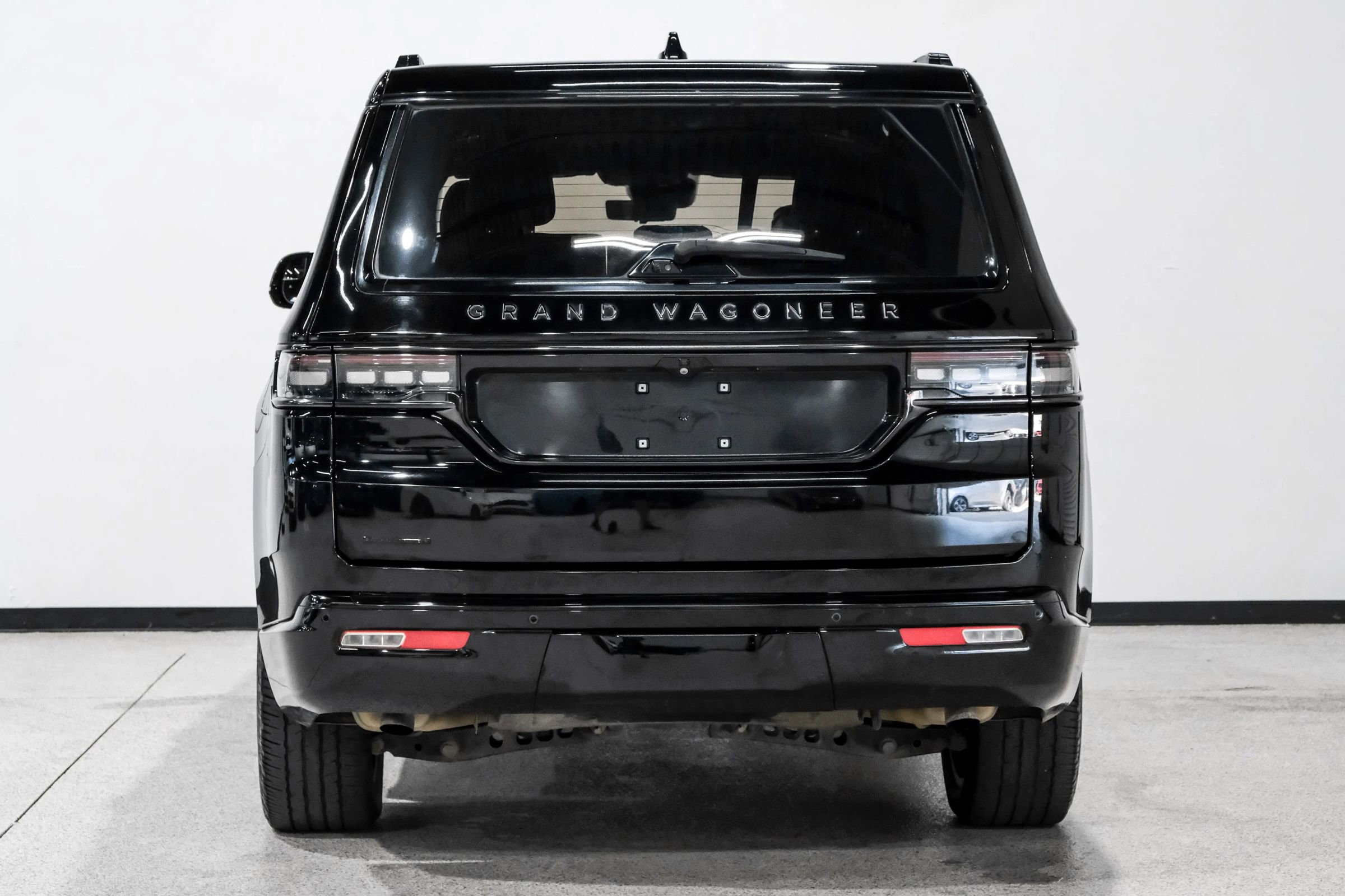 Used 2022 Jeep Grand Wagoneer Series II image 7