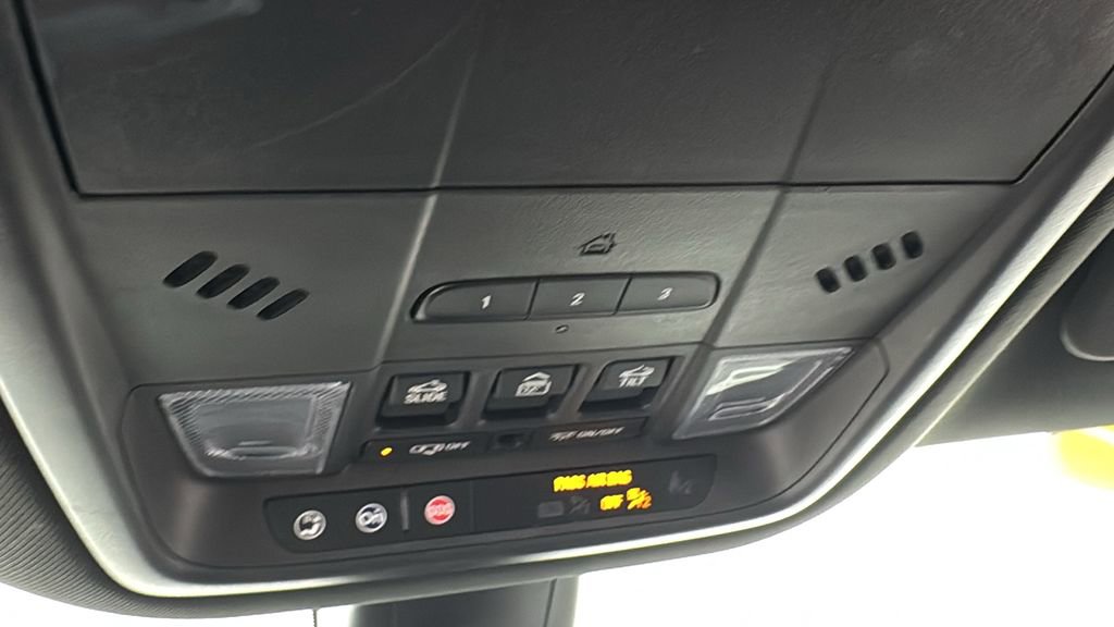 Used 2023 Buick Enclave Essence w/ Experience Buick Package image 35