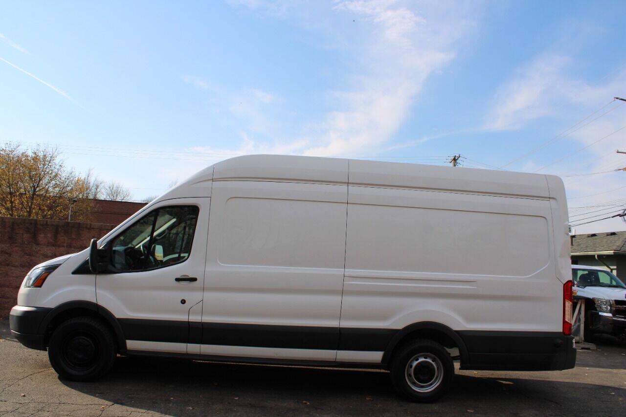 Used 2018 Ford Transit 250 148 High Roof Extended RWD image 2