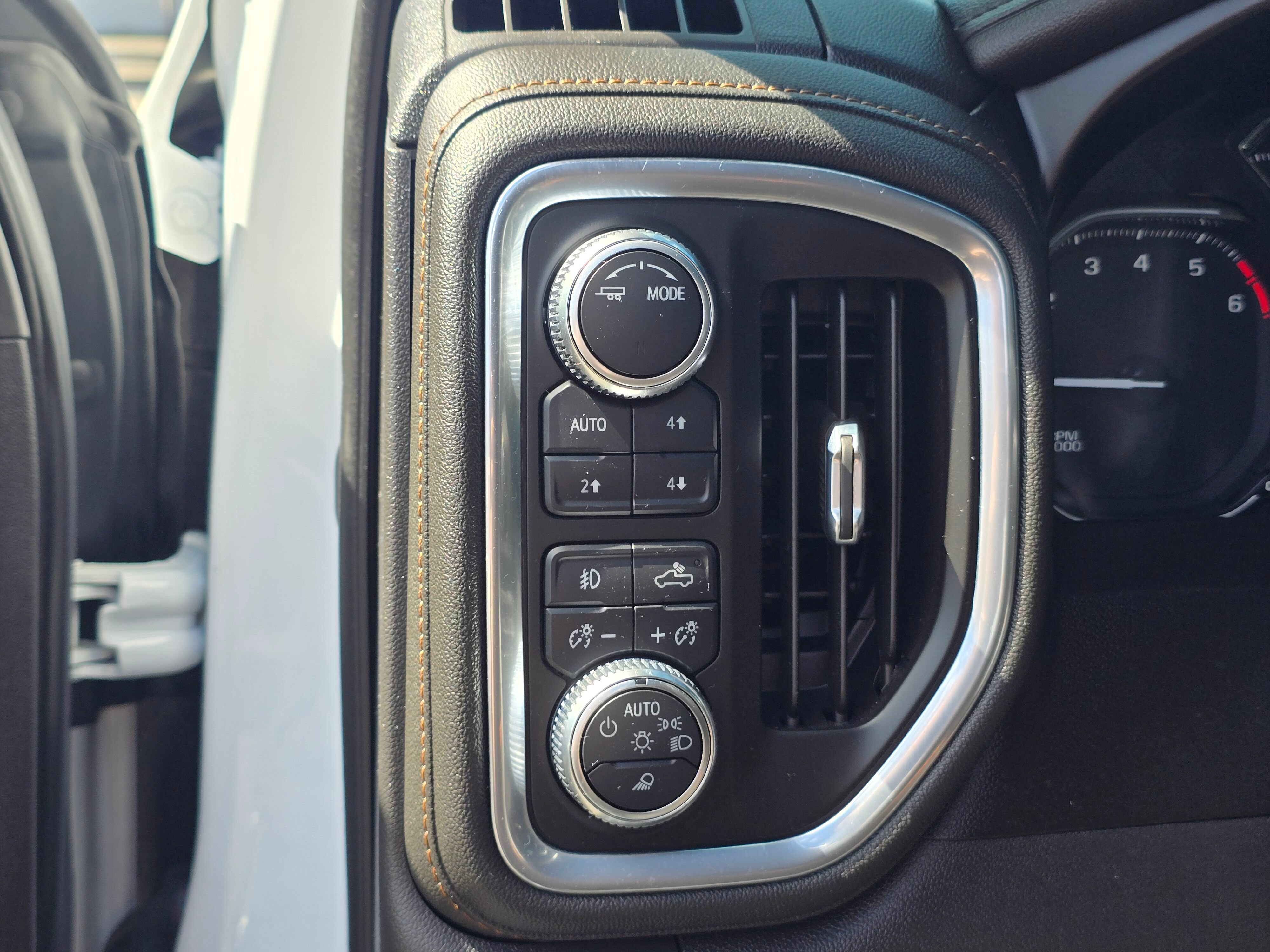 Used 2021 GMC Sierra 1500 AT4 AWD/4WD image 24