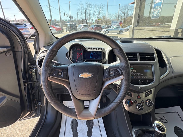 Used 2013 Chevrolet Sonic LT image 17