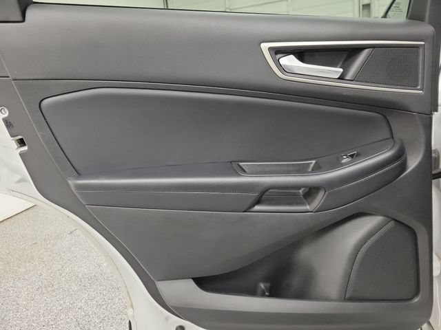 Used 2023 Ford Edge SEL AWD/4WD image 10
