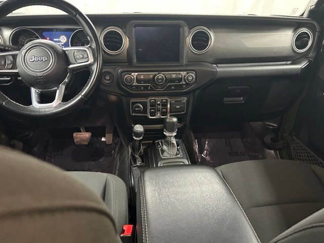 Used 2021 Jeep Wrangler Unlimited Sahara w/ Uconnect 4C Nav & Sound Group AWD/4WD image 16